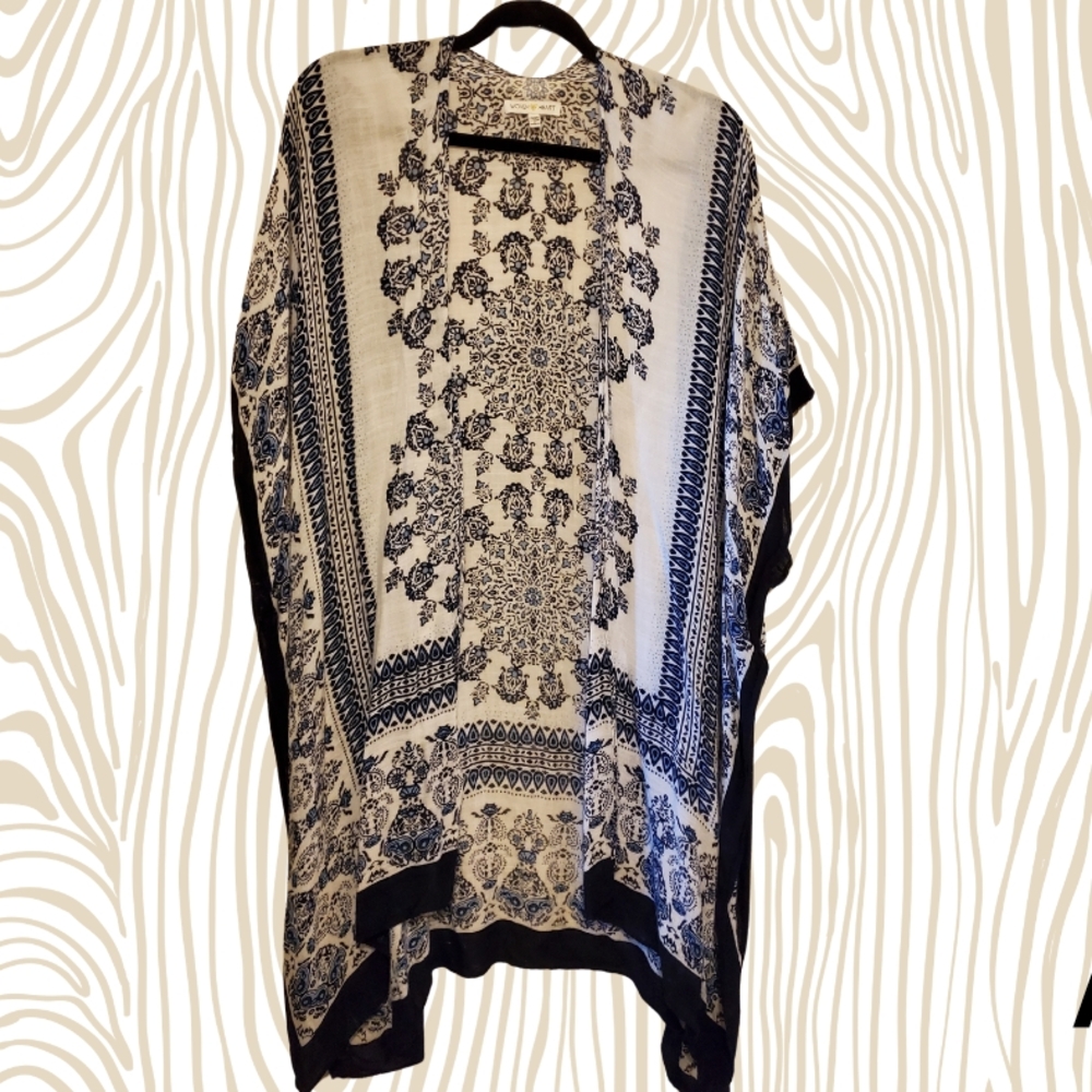 Black and White Patterned Poncho